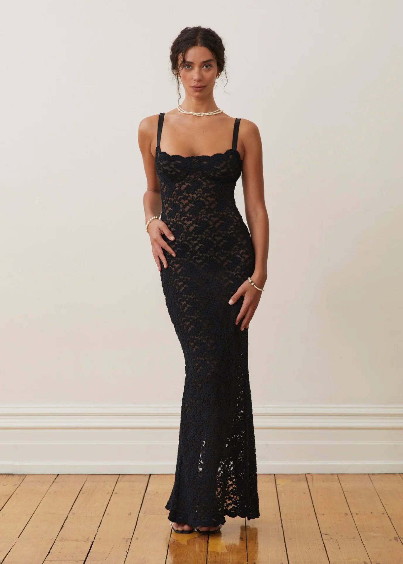 Elegant Black Lace Evening Gown - Sleeveless, Floor-Length, Women's Dress